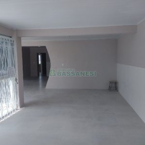 Casa com 300m², 5 dormitórios, 4 vagas, no bairro Nossa Senhora de Fátima em Caxias do Sul para Comprar