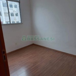 Apartamento com 40m², 2 dormitórios, 1 vaga, no bairro Bela Vista em Caxias do Sul para Alugar