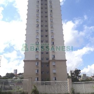 Apartamento com 65m², 3 dormitórios, 1 vaga, no bairro Lourdes em Caxias do Sul para Comprar