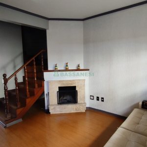 Sobrado com 257m², 4 dormitórios, 3 vagas, no bairro Colina Sorriso em Caxias do Sul para Comprar