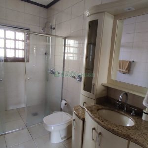 Sobrado com 257m², 4 dormitórios, 3 vagas, no bairro Colina Sorriso em Caxias do Sul para Comprar