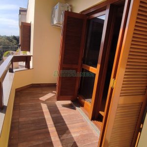 Sobrado com 257m², 4 dormitórios, 3 vagas, no bairro Colina Sorriso em Caxias do Sul para Comprar