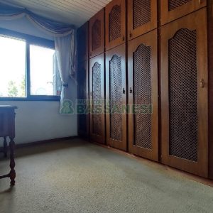 Casa com 200m², 3 dormitórios, 2 vagas, no bairro Panazzolo em Caxias do Sul para Comprar