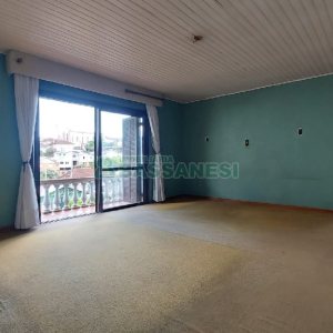 Casa com 200m², 3 dormitórios, 2 vagas, no bairro Panazzolo em Caxias do Sul para Comprar