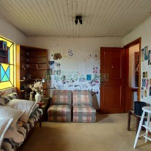 Casa com 200m², 3 dormitórios, 2 vagas, no bairro Panazzolo em Caxias do Sul para Comprar