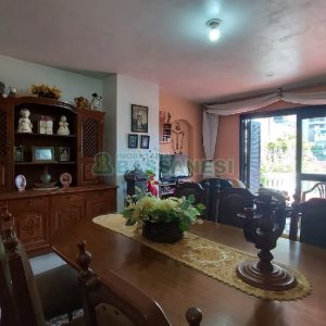 Casa com 200m², 3 dormitórios, 2 vagas, no bairro Panazzolo em Caxias do Sul para Comprar