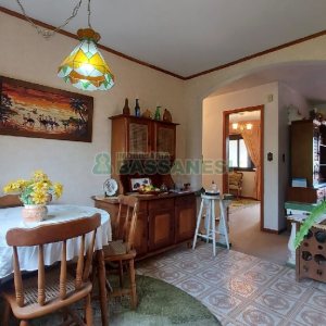 Casa com 200m², 3 dormitórios, 2 vagas, no bairro Panazzolo em Caxias do Sul para Comprar