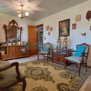 Casa com 200m², 3 dormitórios, 2 vagas, no bairro Panazzolo em Caxias do Sul para Comprar