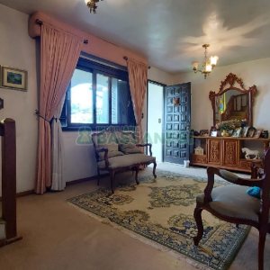 Casa com 200m², 3 dormitórios, 2 vagas, no bairro Panazzolo em Caxias do Sul para Comprar