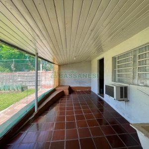 Casa com 95m², 2 dormitórios, 1 vaga, no bairro Rio Branco em Caxias do Sul para Comprar