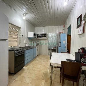 Casa com 95m², 2 dormitórios, 1 vaga, no bairro Rio Branco em Caxias do Sul para Comprar