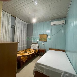 Casa com 95m², 2 dormitórios, 1 vaga, no bairro Rio Branco em Caxias do Sul para Comprar