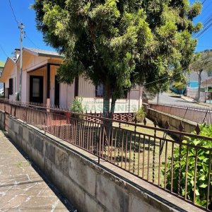 Casa com 130m², 3 dormitórios, 1 vaga, no bairro Rio Branco em Caxias do Sul para Comprar