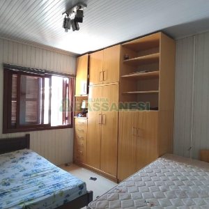 Casa com 141m², 3 dormitórios, 3 vagas, no bairro Sagrada Família em Caxias do Sul para Comprar