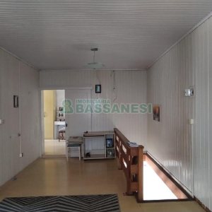 Casa com 141m², 3 dormitórios, 3 vagas, no bairro Sagrada Família em Caxias do Sul para Comprar