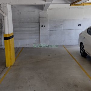 Apartamento com 67m², 3 dormitórios, 2 vagas, no bairro Kayser em Caxias do Sul para Comprar