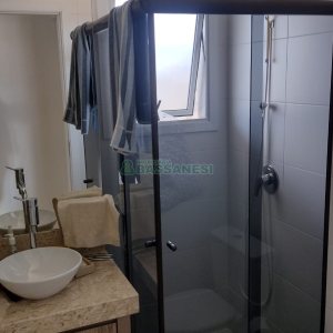 Apartamento com 67m², 3 dormitórios, 2 vagas, no bairro Kayser em Caxias do Sul para Comprar