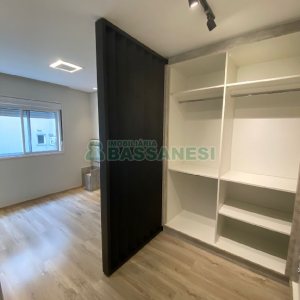 Apartamento com 47m², 1 dormitório, 1 vaga, no bairro Sagrada Família em Caxias do Sul para Comprar