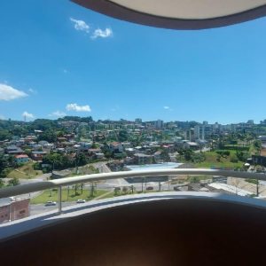 Apartamento com 110m², 2 dormitórios, 1 vaga, no bairro São Leopoldo em Caxias do Sul para Alugar