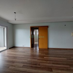 Apartamento com 110m², 2 dormitórios, 1 vaga, no bairro São Leopoldo em Caxias do Sul para Alugar