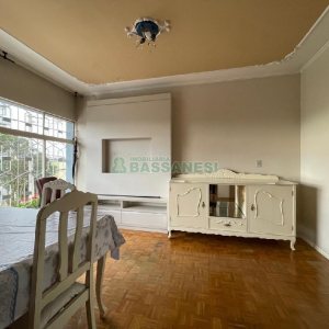 Casa com 180m², 3 dormitórios, no bairro São Pelegrino em Caxias do Sul para Alugar