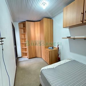 Casa com 105m², 3 dormitórios, 2 vagas, no bairro Interlagos em Caxias do Sul para Comprar