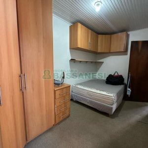 Casa com 105m², 3 dormitórios, 2 vagas, no bairro Interlagos em Caxias do Sul para Comprar