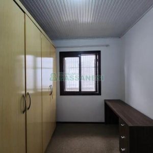 Casa com 105m², 3 dormitórios, 2 vagas, no bairro Interlagos em Caxias do Sul para Comprar