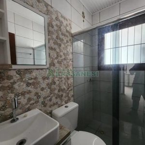 Casa com 105m², 3 dormitórios, 2 vagas, no bairro Interlagos em Caxias do Sul para Comprar