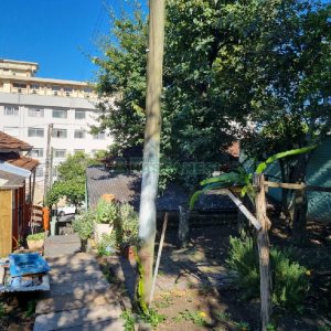 Casa com 100m², 3 dormitórios, 2 vagas, no bairro Centro em Caxias do Sul para Comprar