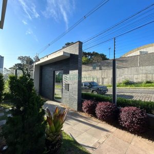 Apartamento com 80m², 2 dormitórios, 2 vagas, no bairro Vila Horn em Caxias do Sul para Comprar