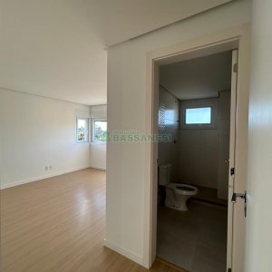Apartamento com 80m², 2 dormitórios, 2 vagas, no bairro Vila Horn em Caxias do Sul para Comprar