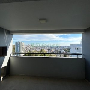 Apartamento com 80m², 2 dormitórios, 2 vagas, no bairro Vila Horn em Caxias do Sul para Comprar