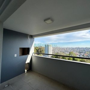 Apartamento com 80m², 2 dormitórios, 2 vagas, no bairro Vila Horn em Caxias do Sul para Comprar