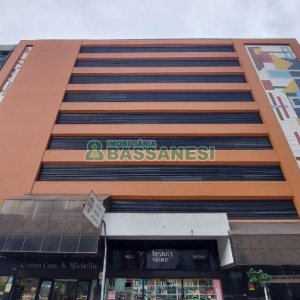 Box com 12m², no bairro Centro em Caxias do Sul para Alugar ou Comprar