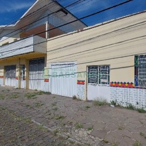Loja com 700m², 4 vagas, no bairro Nossa Senhora de Fátima em Caxias do Sul para Alugar ou Comprar