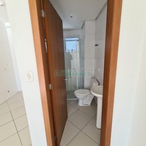 Kitinete com 30m², 1 dormitório, no bairro Centro em Caxias do Sul para Alugar