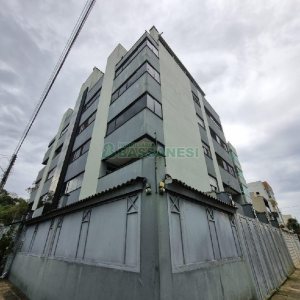 Apartamento com 173m², 3 dormitórios, 3 vagas, no bairro Vinhedos em Caxias do Sul para Comprar