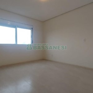 Apartamento com 58m², 2 dormitórios, 1 vaga, no bairro Madureira em Caxias do Sul para Alugar