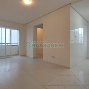 Apartamento com 58m², 2 dormitórios, 1 vaga, no bairro Madureira em Caxias do Sul para Alugar