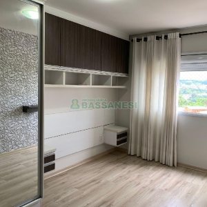 Apto Mobiliado com 56m², 2 dormitórios, 1 vaga, no bairro Cinqüentenário em Caxias do Sul para Alugar