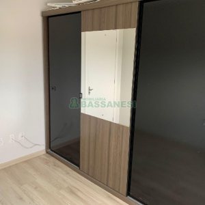 Apto Mobiliado com 56m², 2 dormitórios, 1 vaga, no bairro Cinqüentenário em Caxias do Sul para Alugar