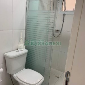 Apto Mobiliado com 56m², 2 dormitórios, 1 vaga, no bairro Cinqüentenário em Caxias do Sul para Alugar