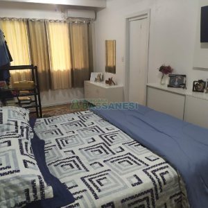 Casa com 125m², 4 dormitórios, 1 vaga, no bairro Salgado Filho em Caxias do Sul para Comprar