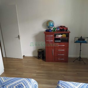 Casa com 125m², 4 dormitórios, 1 vaga, no bairro Salgado Filho em Caxias do Sul para Comprar