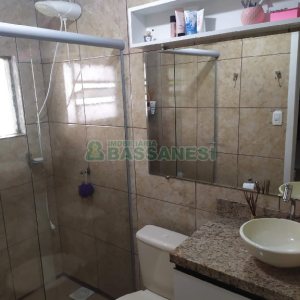 Casa com 125m², 4 dormitórios, 1 vaga, no bairro Salgado Filho em Caxias do Sul para Comprar