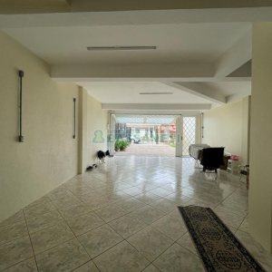 Casa Mobiliada com 280m², 3 dormitórios, 2 vagas, no bairro Cinqüentenário em Caxias do Sul para Alugar