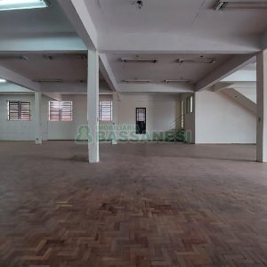 Loja com 514m², no bairro Lourdes em Caxias do Sul para Alugar