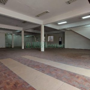 Loja com 514m², no bairro Lourdes em Caxias do Sul para Alugar