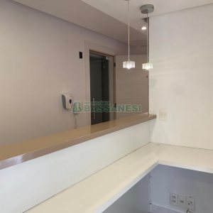 Sala com 68m², 2 vagas, no bairro Pio X em Caxias do Sul para Comprar